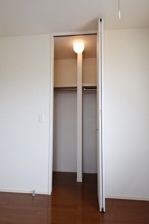 アニックカスールの物件内観写真